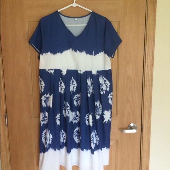 Color Block Tunic V-Neckline Knee Length A-Line Dress - Picture 1 of 2